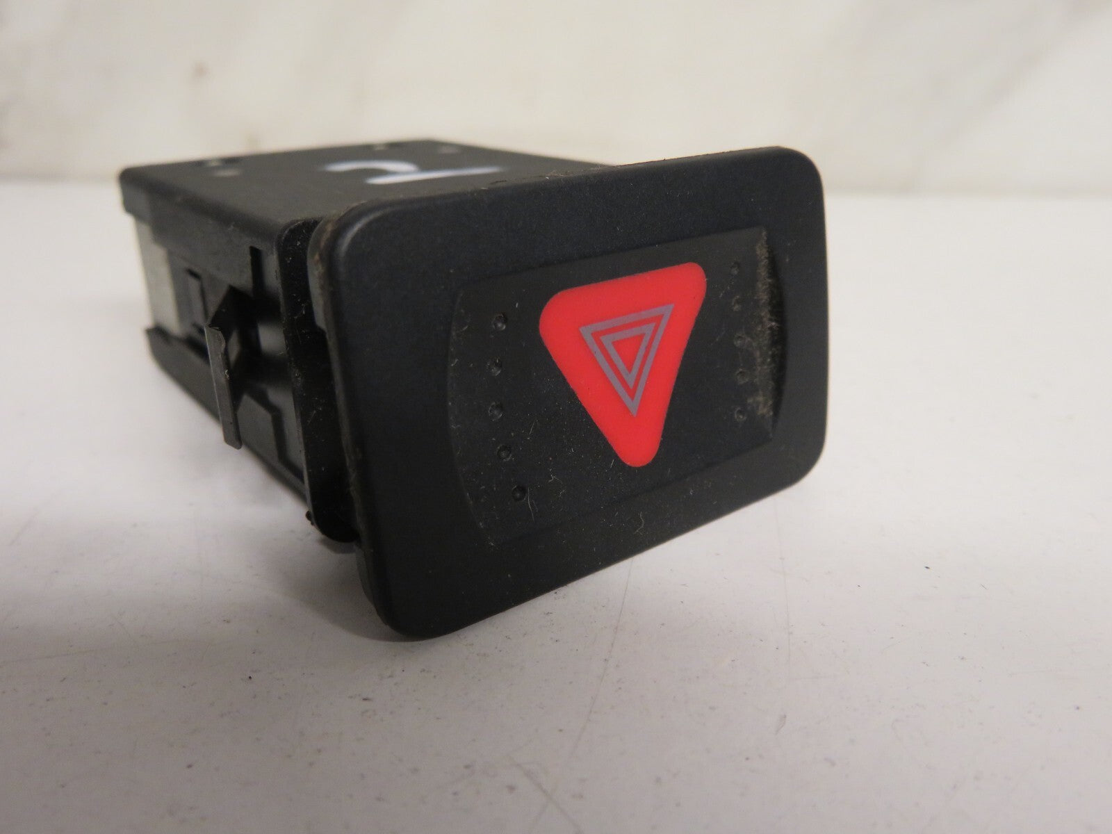 VOLKSWAGEN VW GOLF MK4 HAZARD SWITCH 1J0953235 1998-2004 AMS1703-2