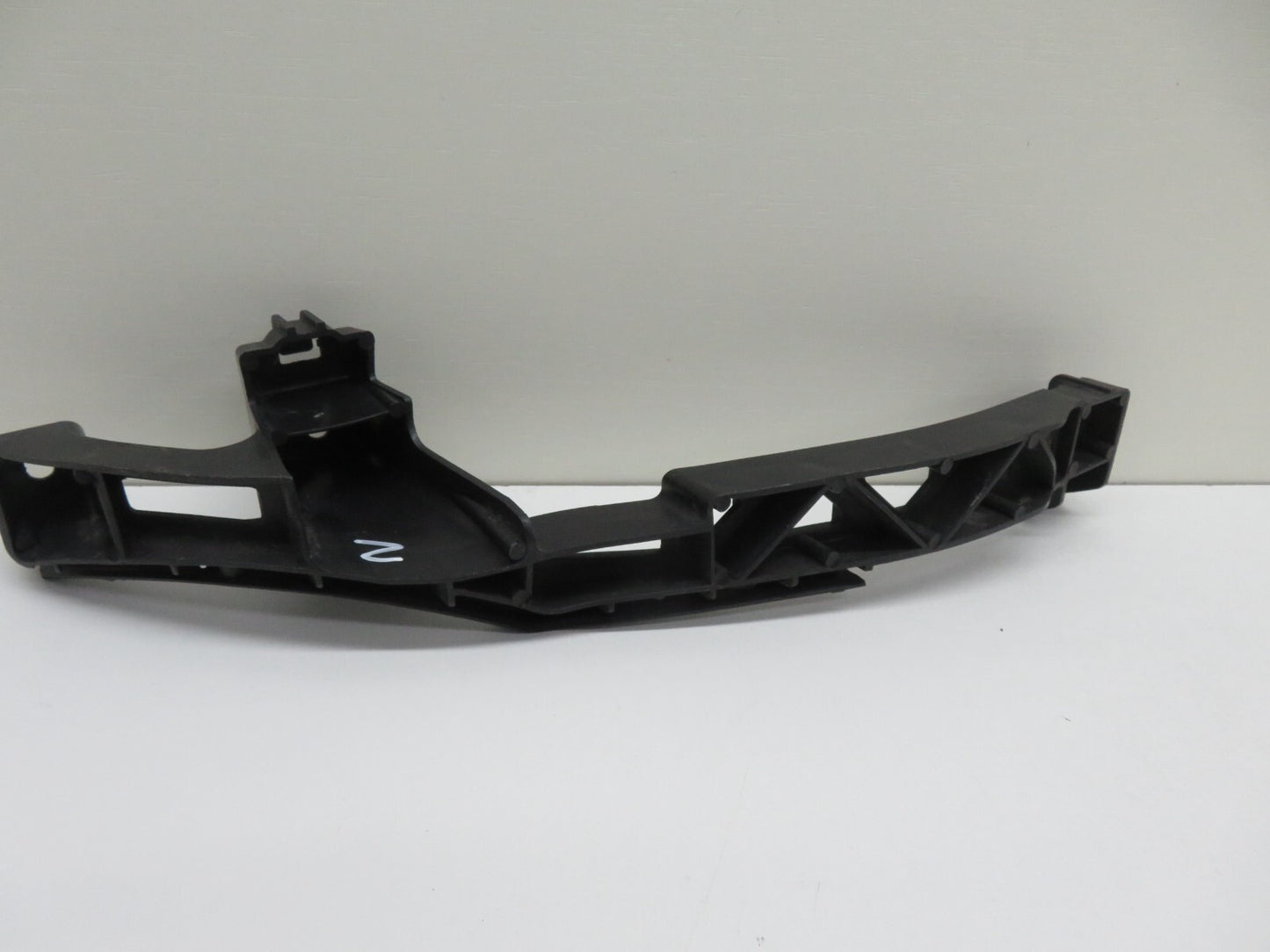 VOLKSWAGEN VW EOS NS PASSENGER SIDE BUMPER GUIDE 1Q0807889 2006-2010 1701-2