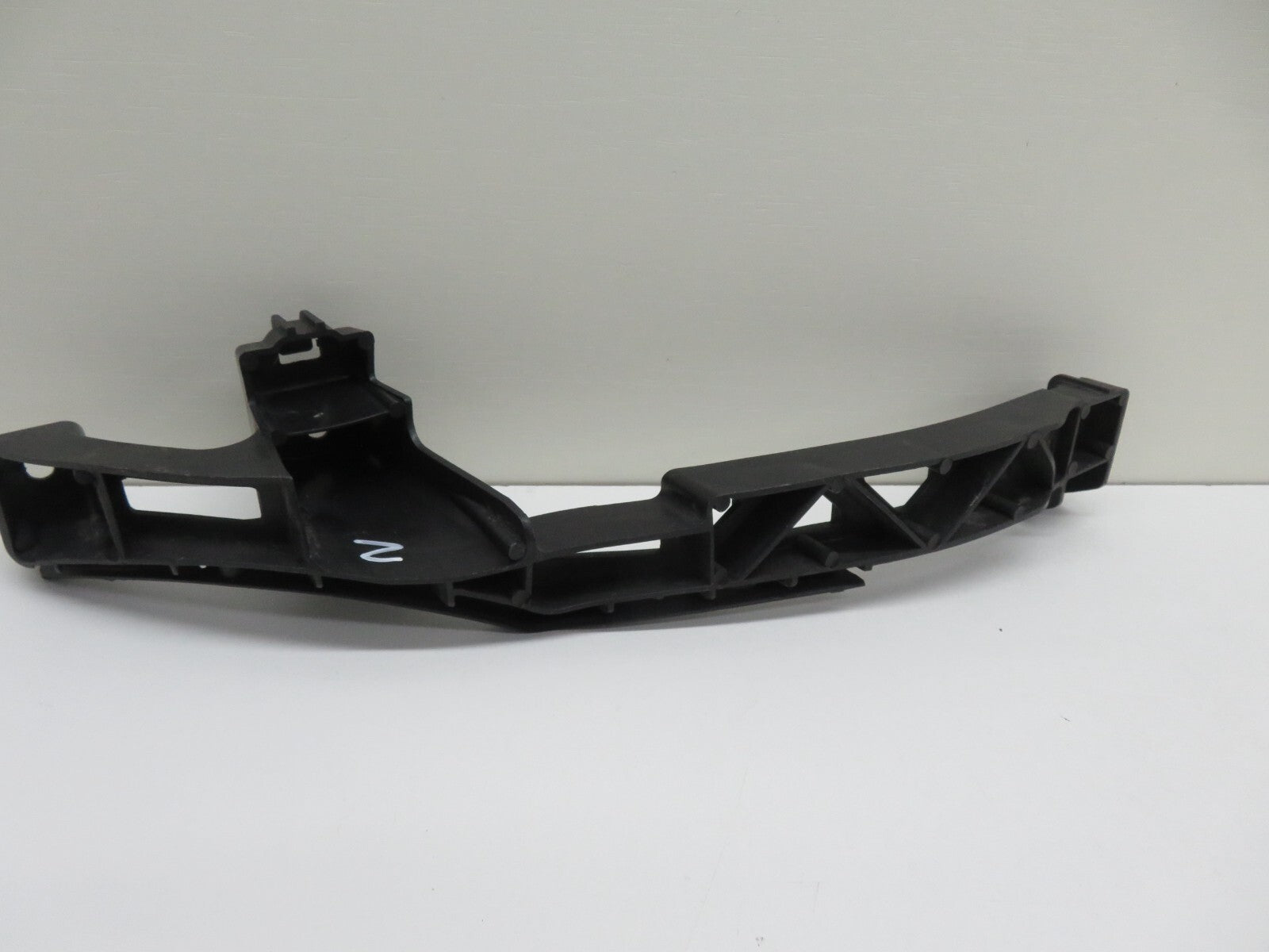 VOLKSWAGEN VW EOS NS PASSENGER SIDE BUMPER GUIDE 1Q0807889 2006-2010 1701-2