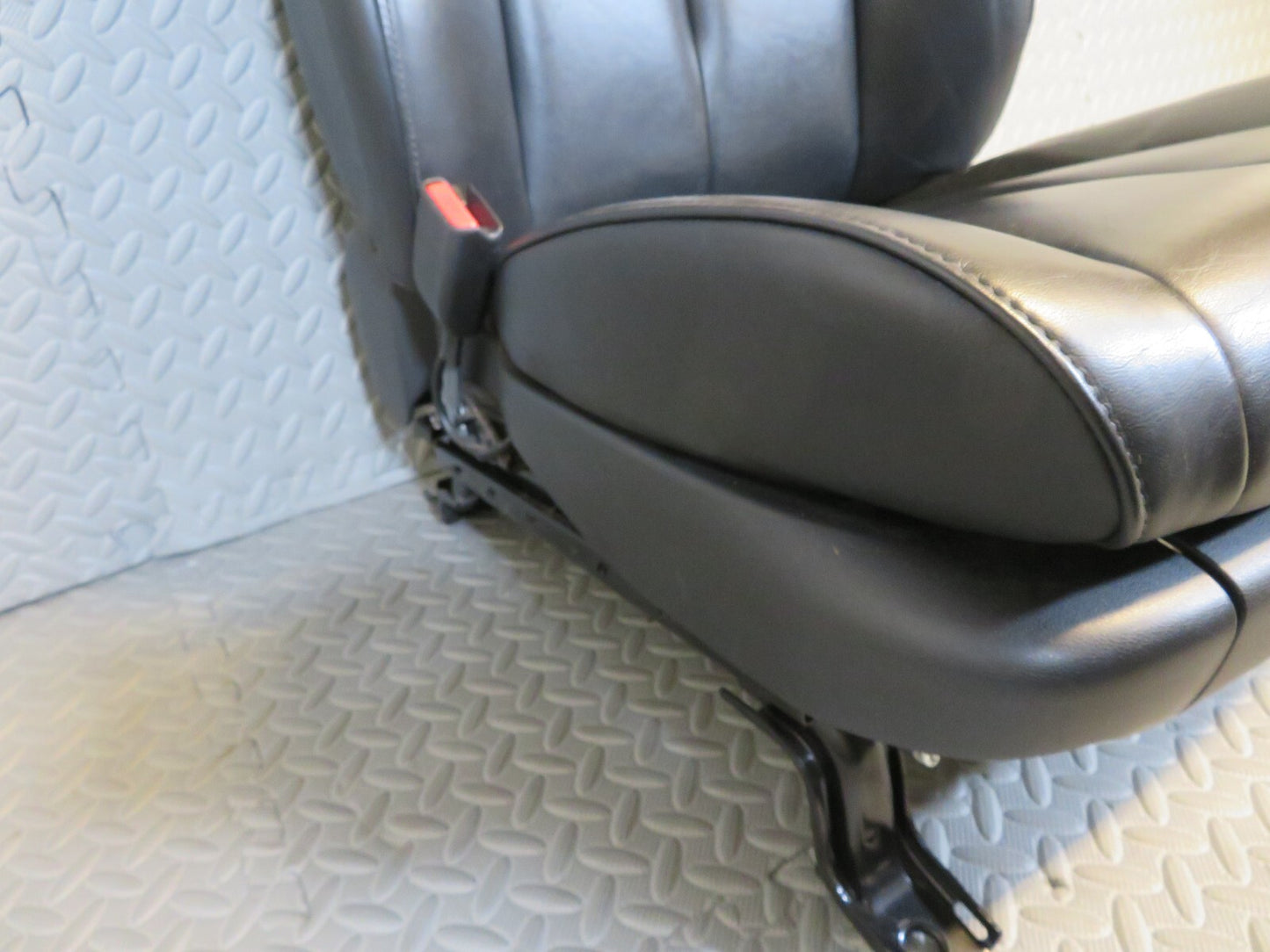 MAZDA CX7 NSF PASSENGER FRONT LEATHER SEAT 2009-2012