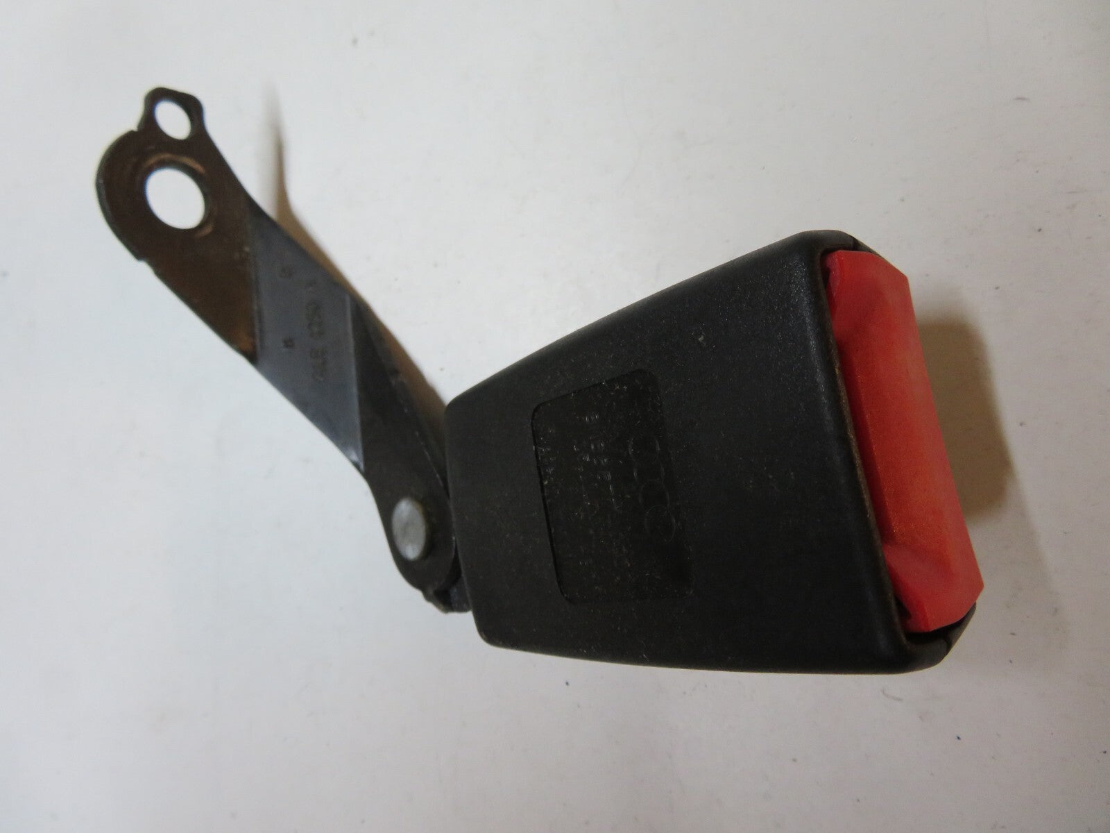 AUDI TT MK1 OSR SEAT BELT BUCKLE 8n885774001c 1998-2004 B6