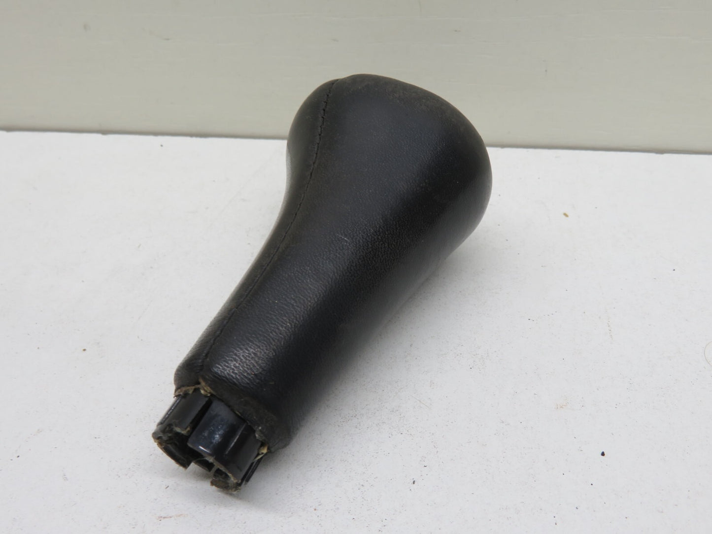 BMW E36 5 SPEED MANUAL GEAR KNOB NEEDS RETRIM  1991-1998 1658-16