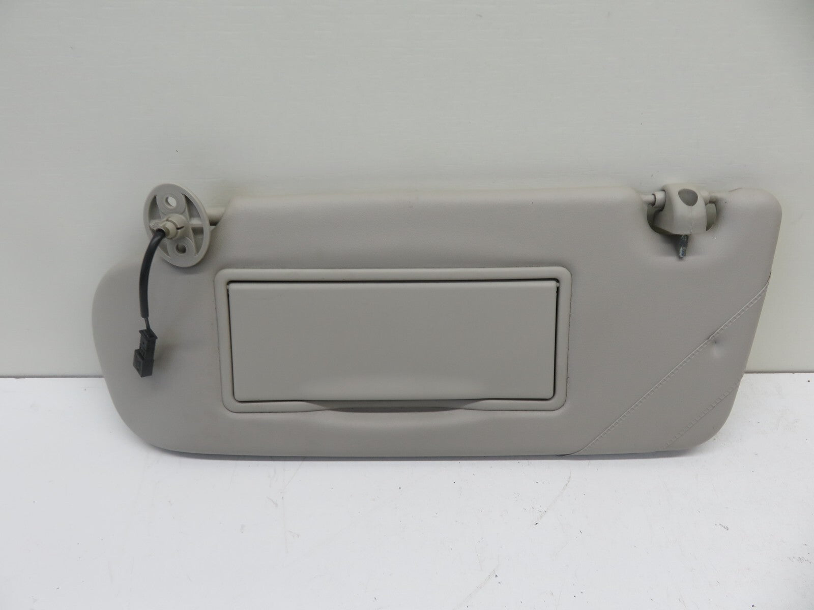 LAND ROVER FREELANDER 1 NS PASSENGER SUN VISOR 1997-2006 1734-1