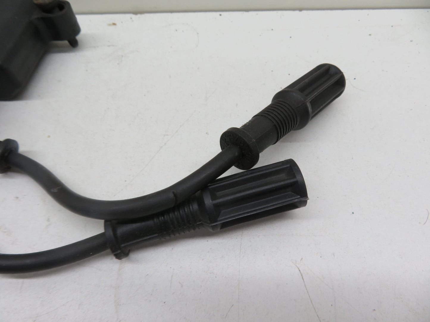 FIAT 500 1.2 IGNITION COIL WITH LEADS 55200112 2007-2012 1854-4