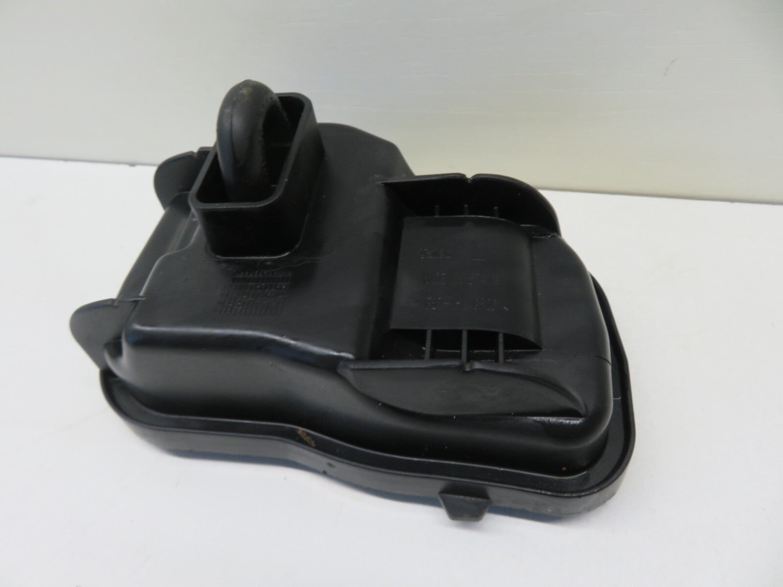 PORSCHE CAYENNE 955 NS PASSENGER HEADLIGHT BULB COVER TRIM  2003-2006 1804-4