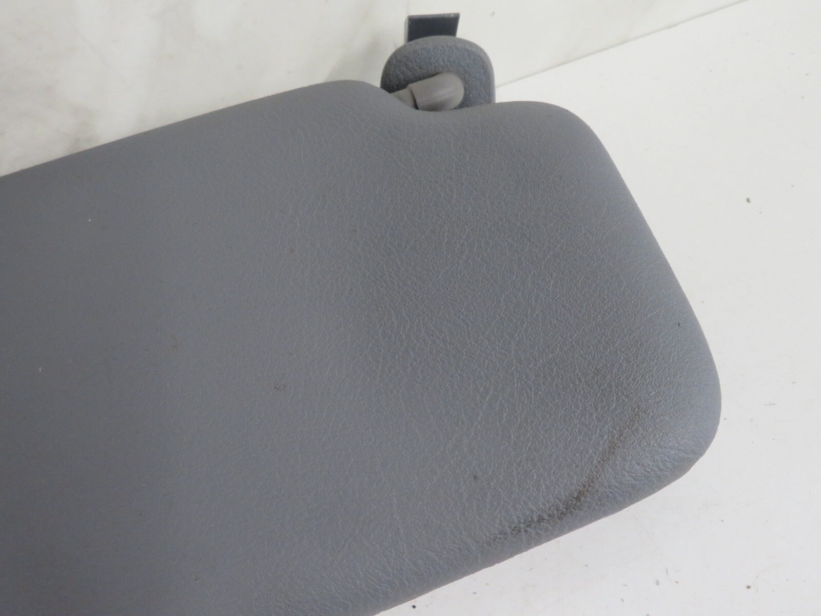 RENAULT CLIO MK2 NS PASSENGER SUN VISOR 7700849117 1998-2001 A1652-21