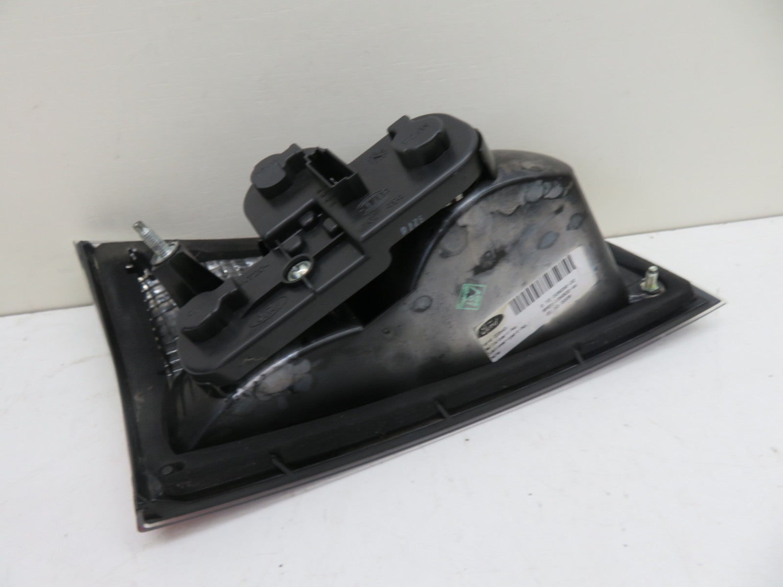 FORD S MAX OSR RIGHT INNER REAR TAIL LIGHT 2006-2010 1302-5