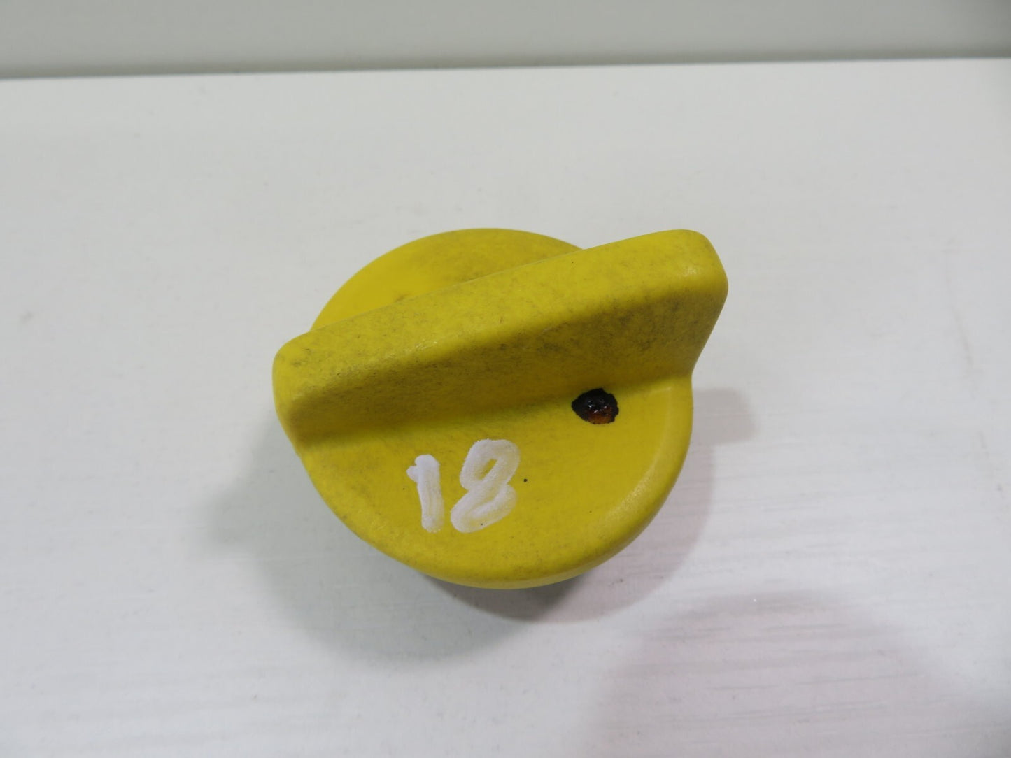 RENAULT SCENIC MK2 1.6 PETROL ENGINE OIL CAP 2006-2009 1439-18