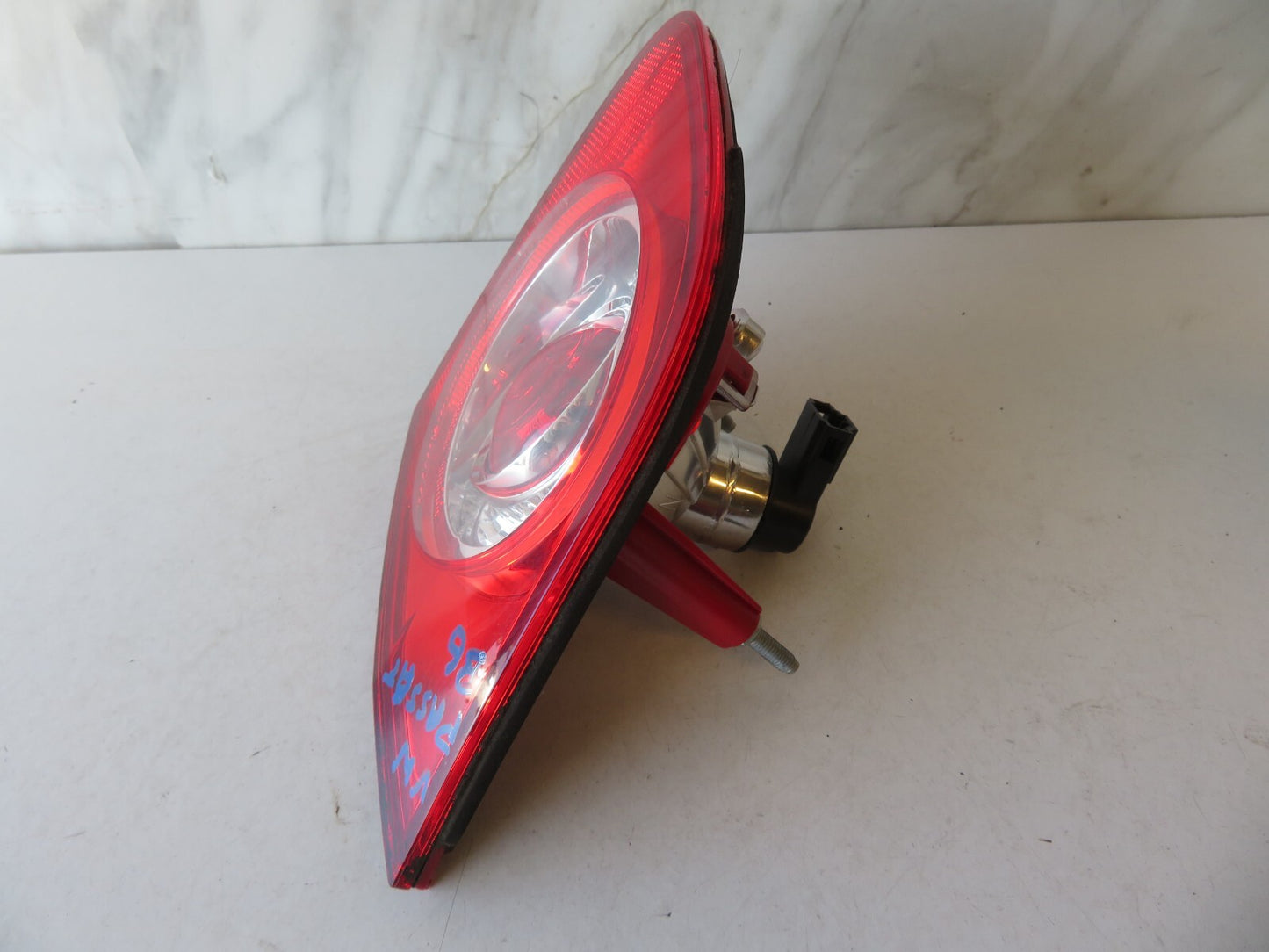 VOLKSWAGEN VW PASSAT B6 OS REAR INNER TAIL LIGHT 2005-2010 AMS1348