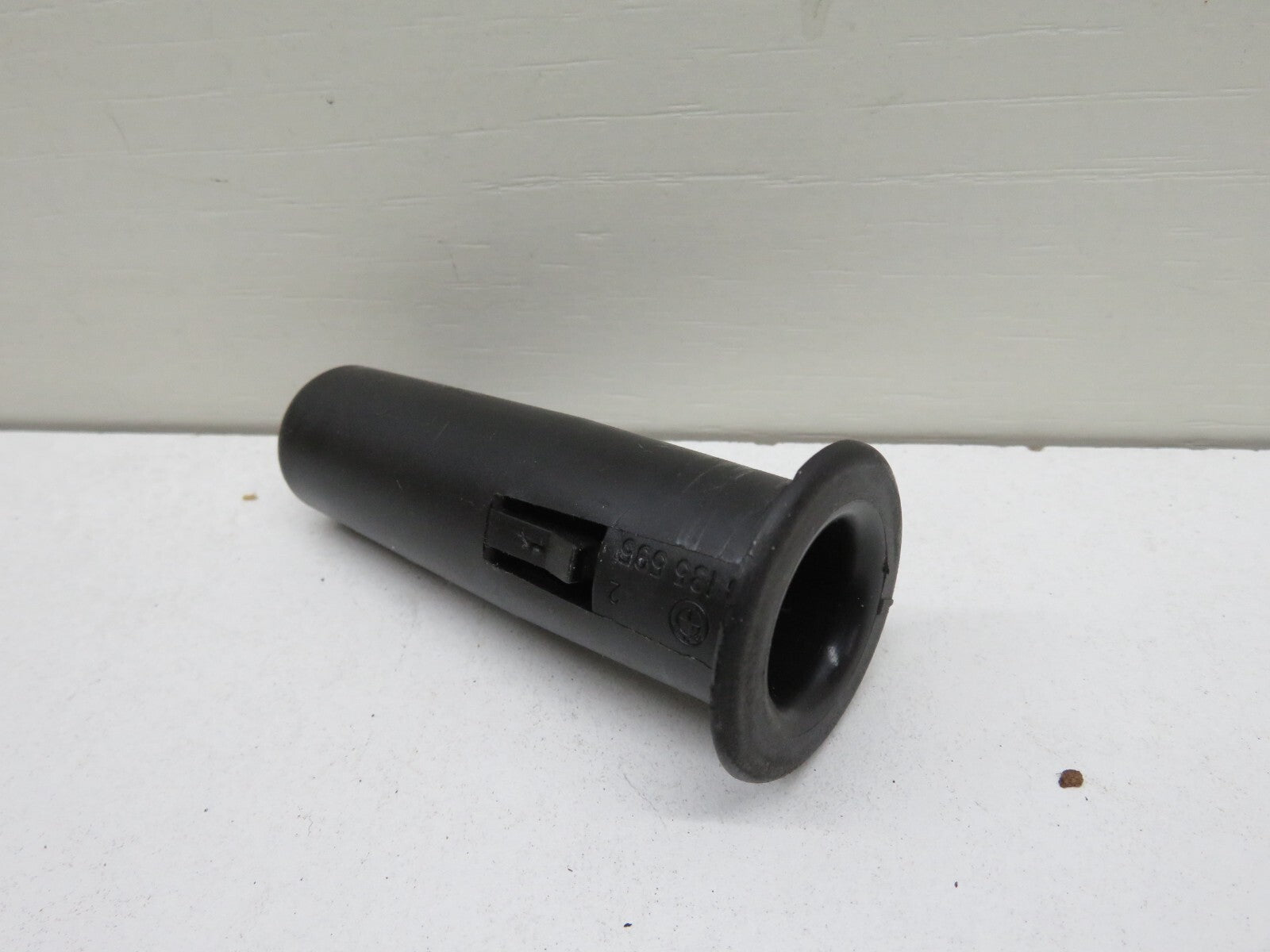 BMW E36 FRONT ARM REST BUSH TRIM 8135595 1991-1998 1658-22