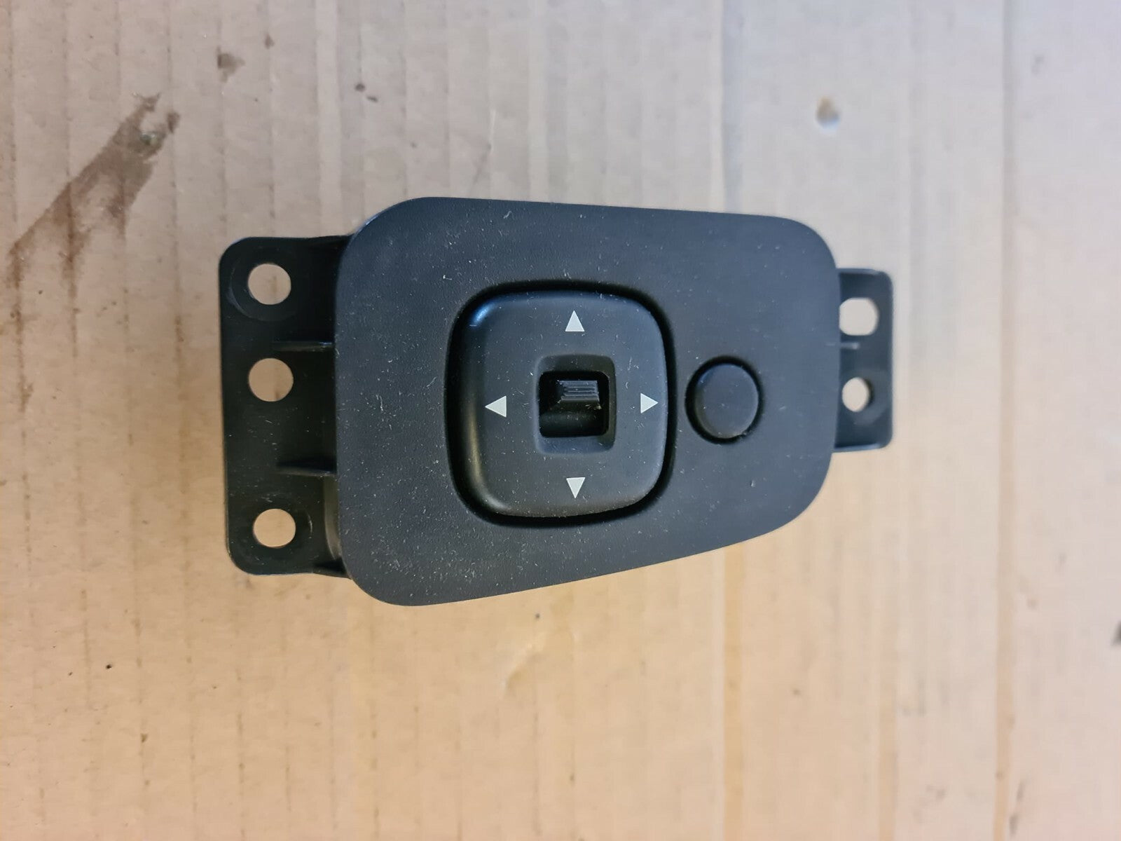MAZDA MPV DOOR WING MIRROR CONTROL SWITCH 2004-2009 A51