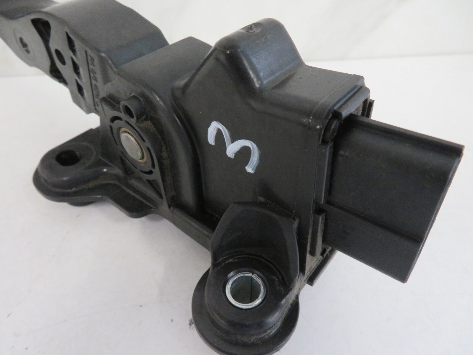 PEUGEOT 4007 THROTTLE PEDAL MN101543 2007-2012 AM1452-4