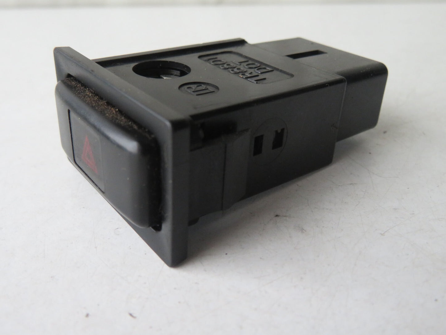 TOYOTA RAV 4 HAZARD SWITCH 1995-2000 A1437-5