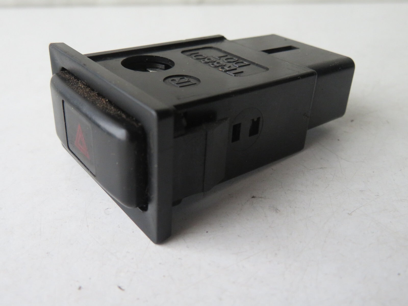 TOYOTA RAV 4 HAZARD SWITCH 1995-2000 A1437-5