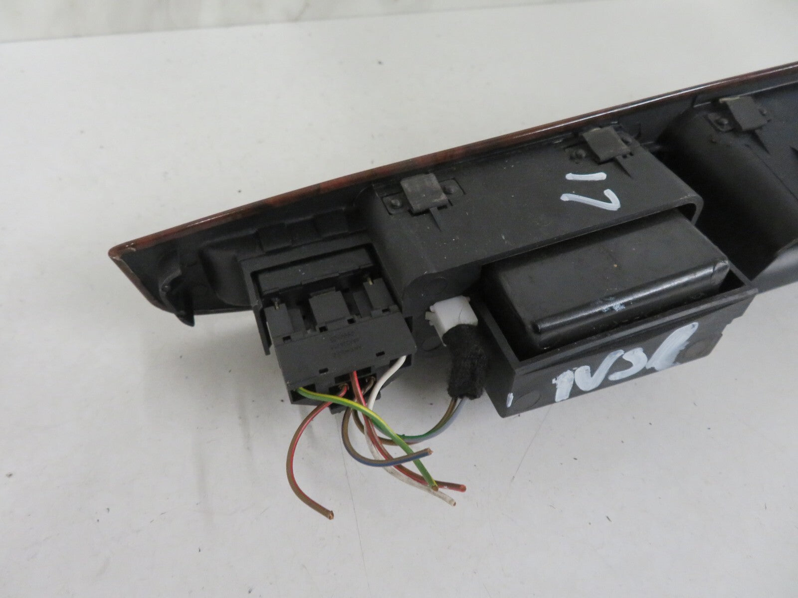 AUDI A8 D2 NSR DOOR WINDOW SWITCH HANDLE TRIM 1998-2002 A1652-17