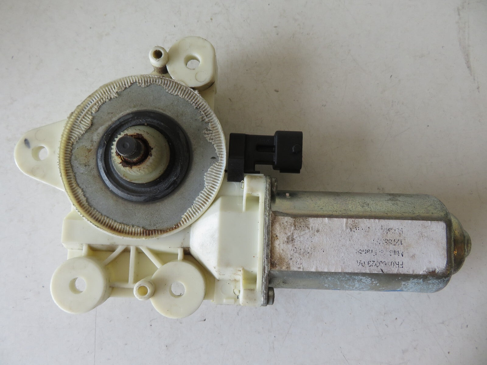 SAAB 9-3 NSF PASSENGER SIDE WINDOW MOTOR 12830389 2004-2007 AMS1455