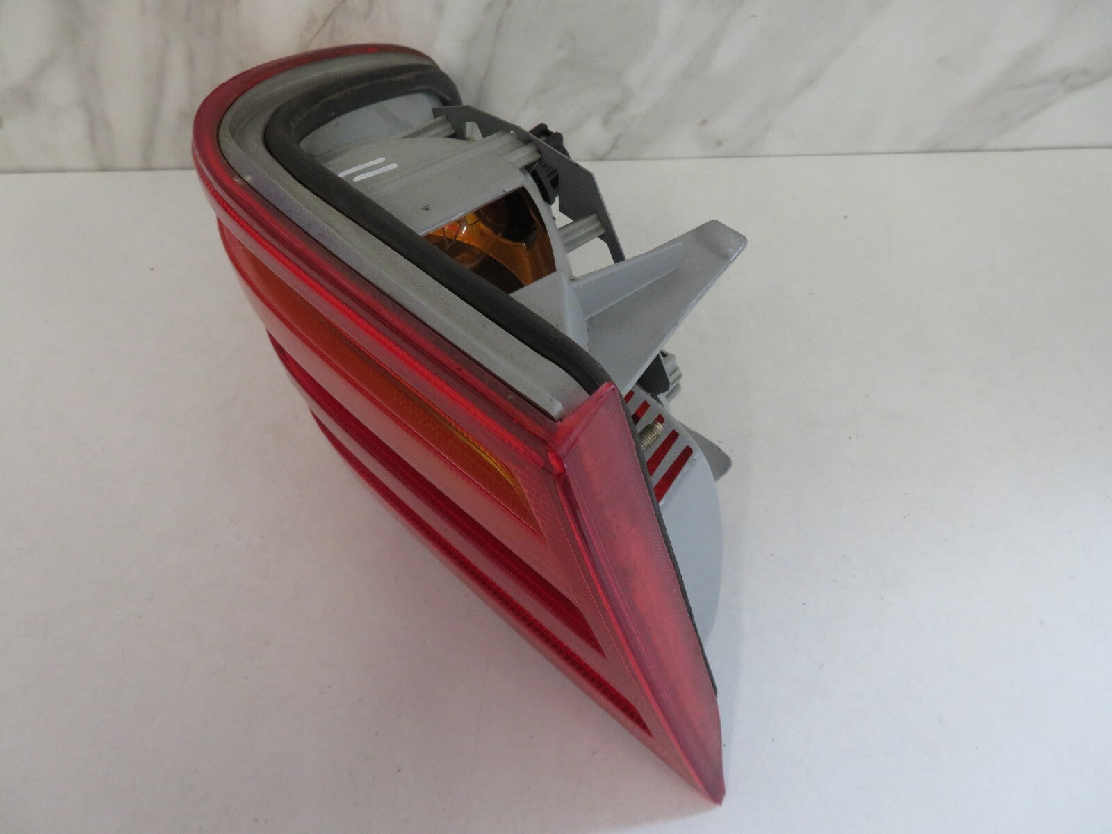 MERCEDES E CLASS W210 NS PASSENGER REAR TAIL LIGHT 1995-2002 1129-11