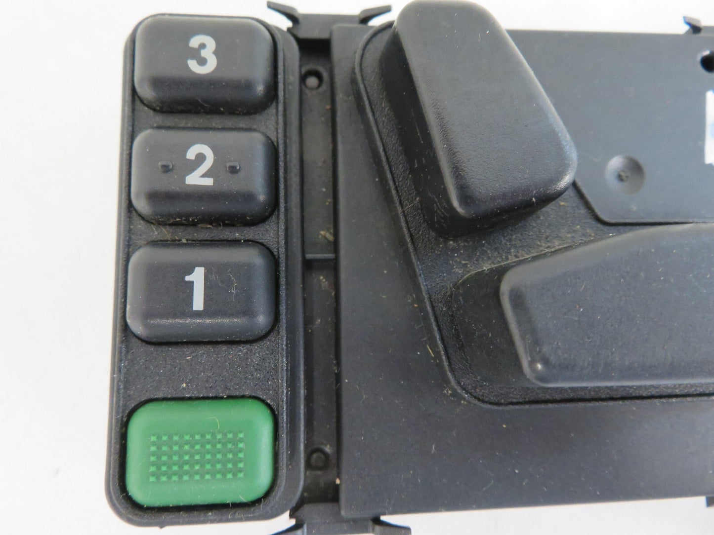 MERCEDES BENZ ML270 W163 OS DRIVER SEAT SWITCHES 0365458428 02-05 MIX1010-13