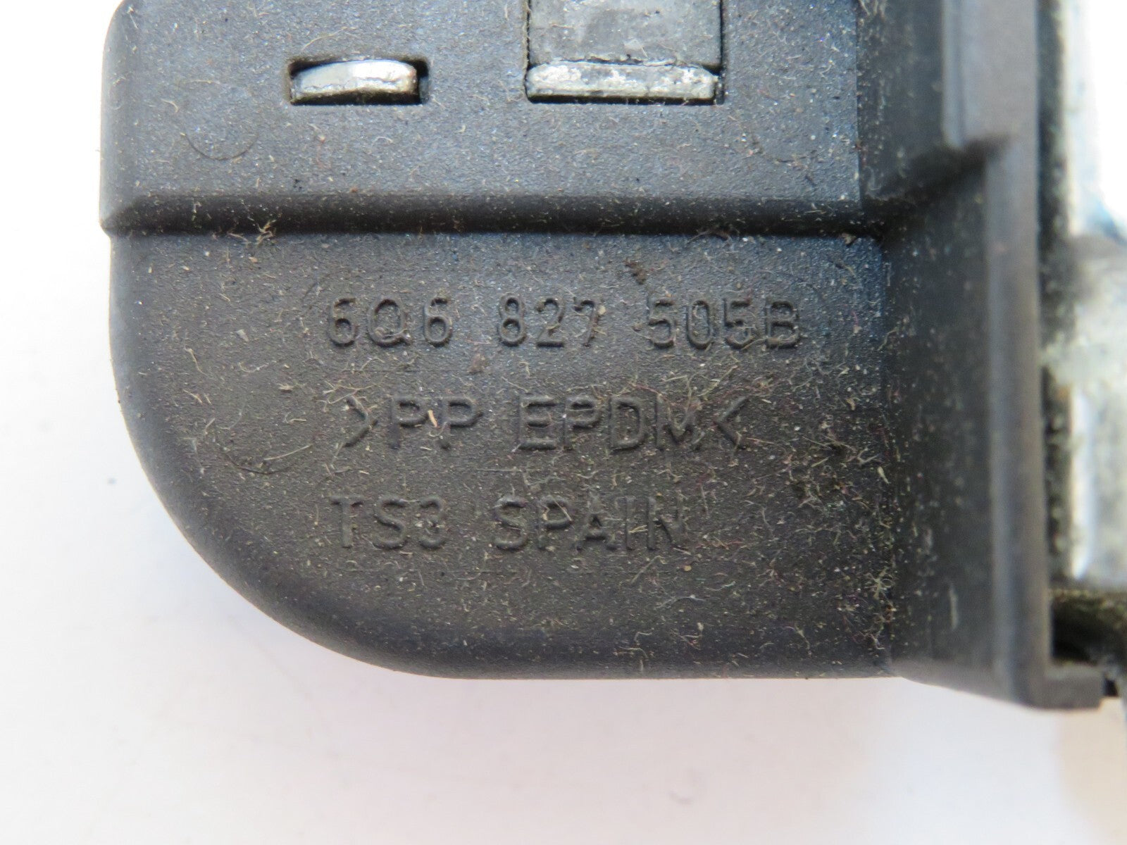 VOLKSWAGEN VW POLO 9N3 REAR TAILGATE BOOT LOCK CATCH 6Q6827505B 2005-2009 B12