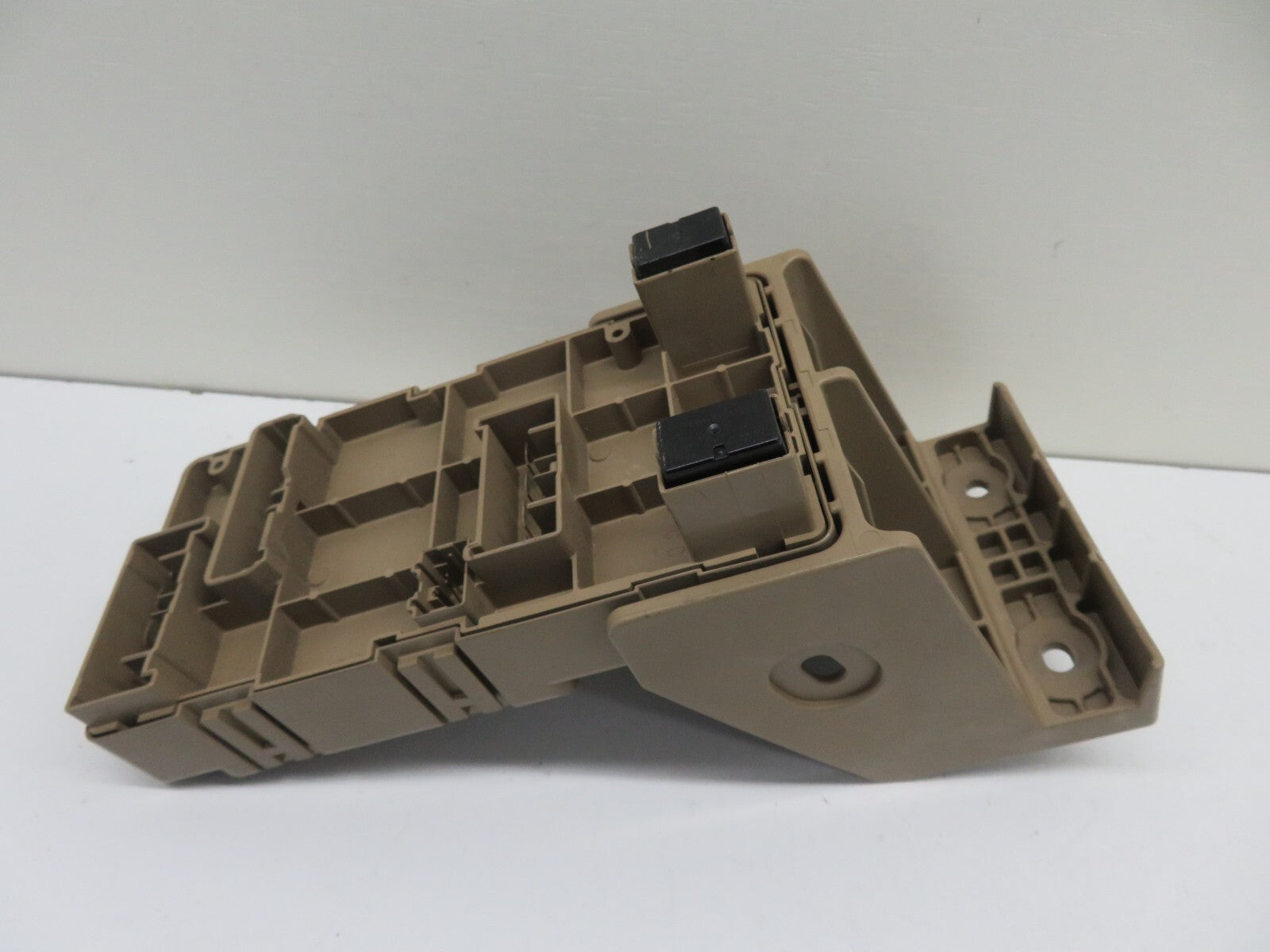 SUBARU FORESTER 2.0 DIESEL RELAY FUSE BOX 82201FG000 2008-2013 A601-3