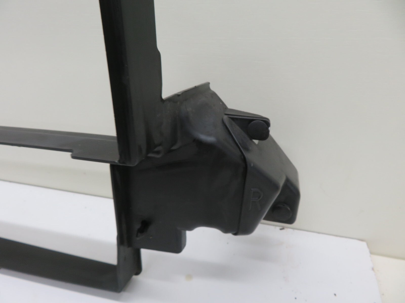 VAUXHALL MOKKA FRONT LOWER RADIATOR COWLING AIR DUCT TRIM 2012-2016