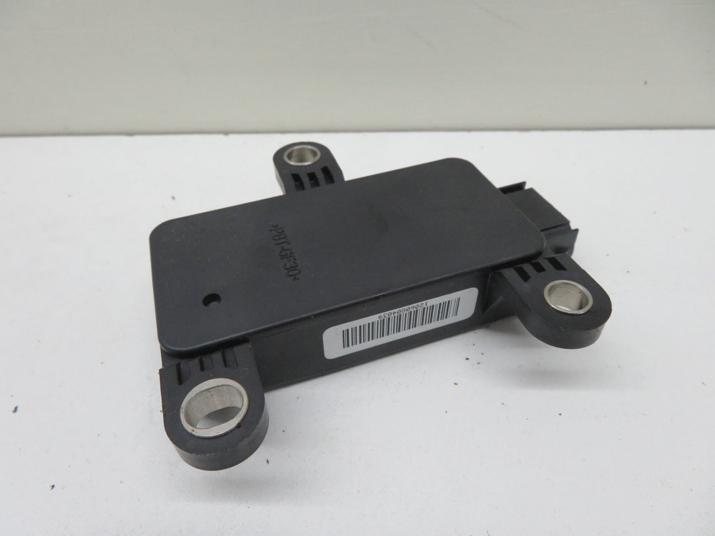 HYUNDAI I40 YAW RATE SENSOR 95690-2T350 2011-2015 A581-14