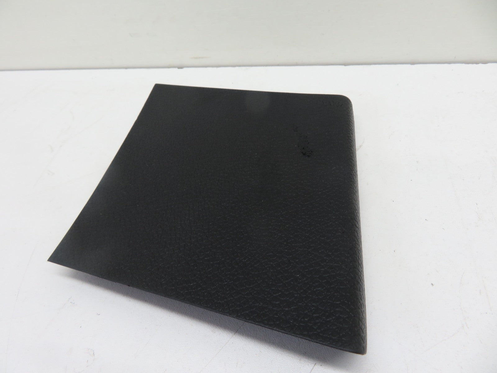 VW GOLF MK6 REAR LIGHT ACCESS TRIM OS 5K6867658 2009-2013 1500-7