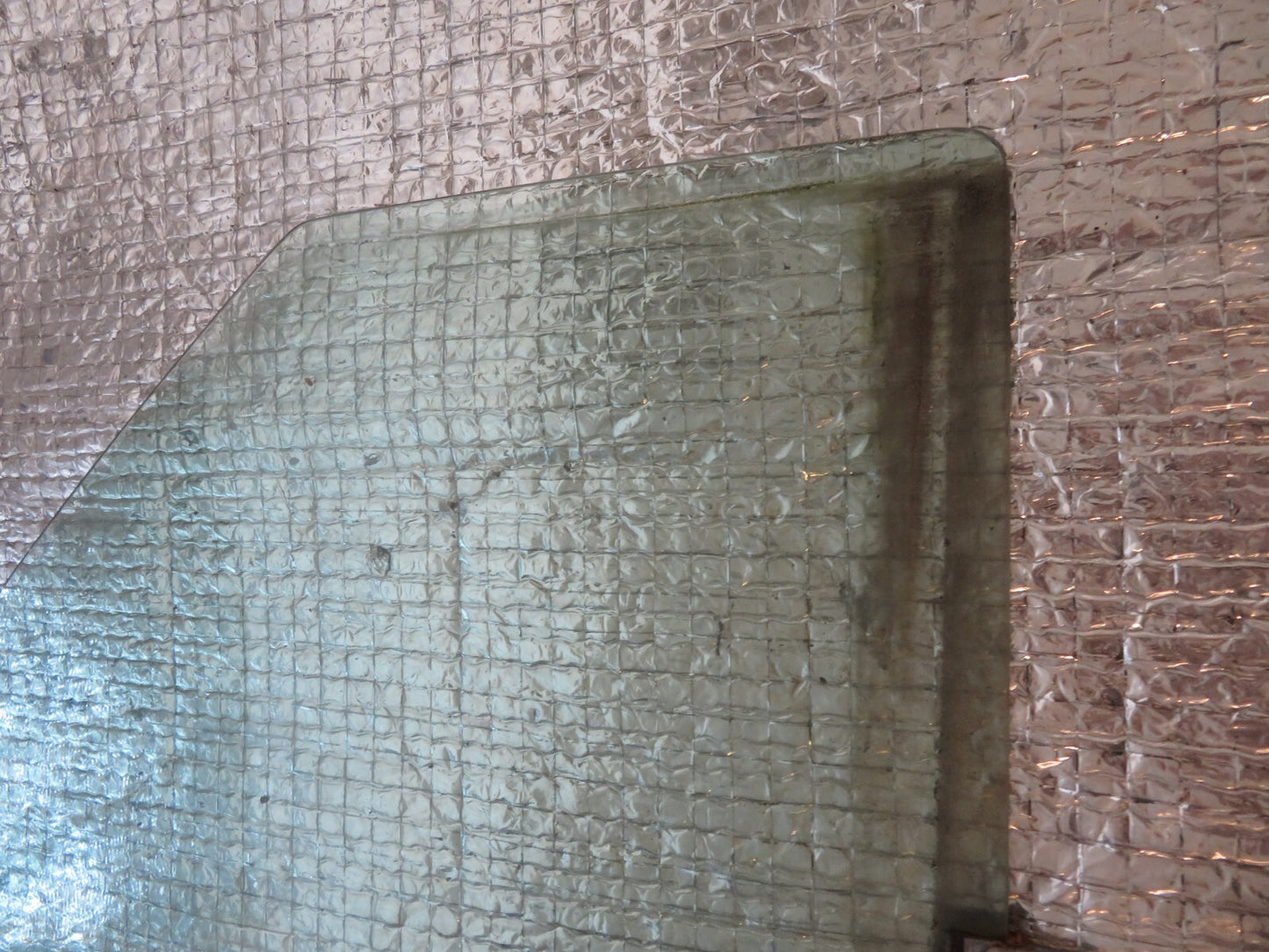 SUZUKI JIMNY OSF WINDOW GLASS 1998-2018