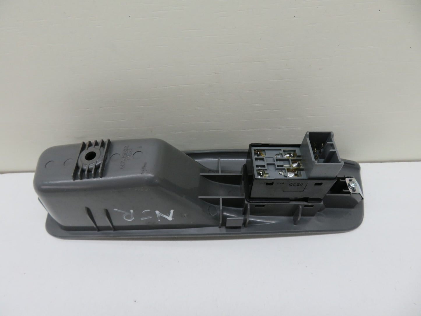 CHEVROLET LACETTI NSR REAR PASSENGER SIDE WINDOW SWITCH 2004-2010 1517-2