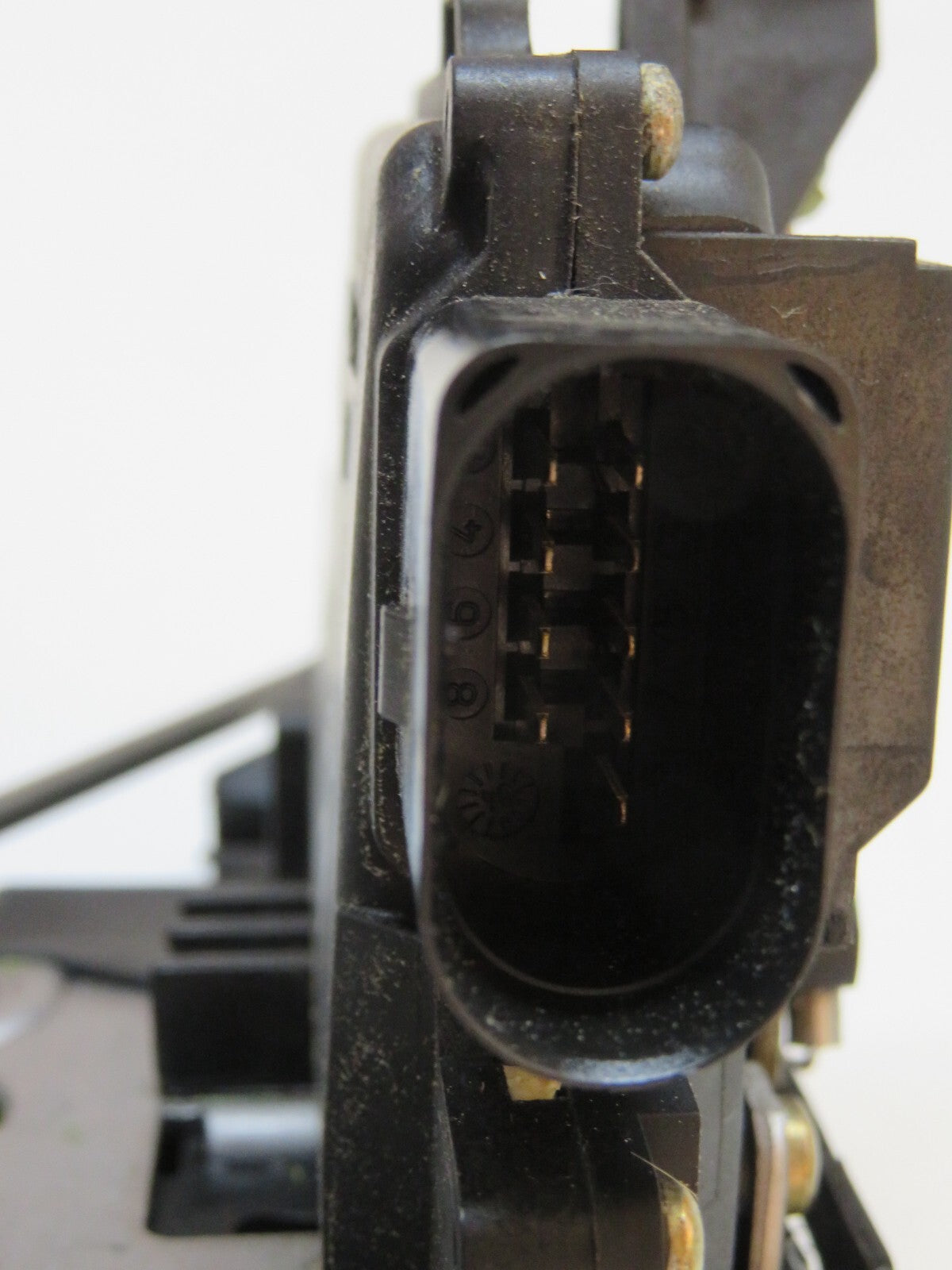 AUDI A4 B6 AVANT OSF DOOR LOCK CATCH 2001-2006 AMS4