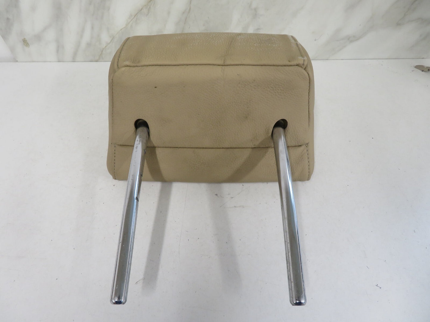 BMW X5 E53 REAR LEATHER HEAD REST BEIGE 1999-2006 M1544-2