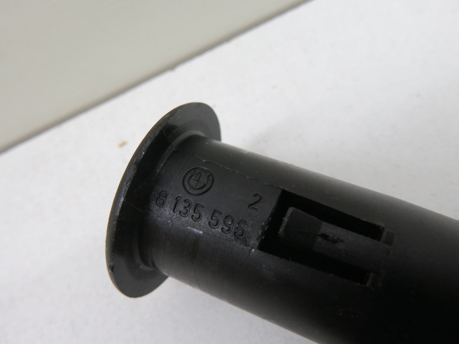 BMW E36 FRONT ARM REST BUSH TRIM 8135595 1991-1998 1658-22