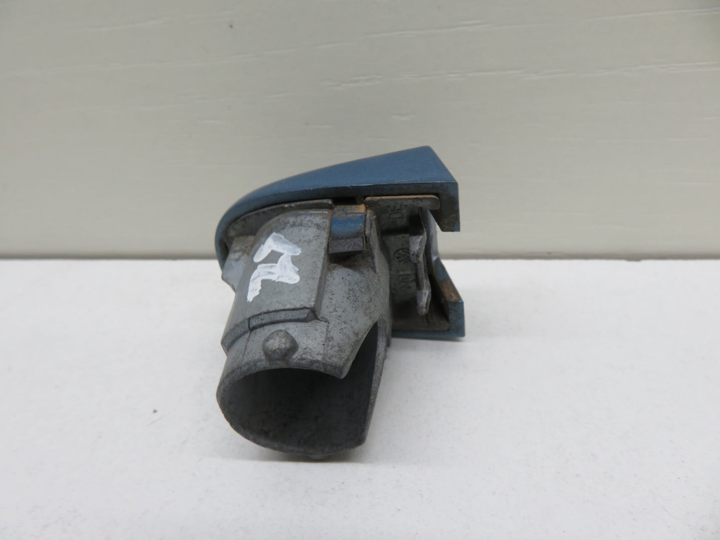 VOLKSWAGEN VW EOS NS PASSENGER EXTERNAL DOOR HANDLE END CAP 2006-2010 1701-25