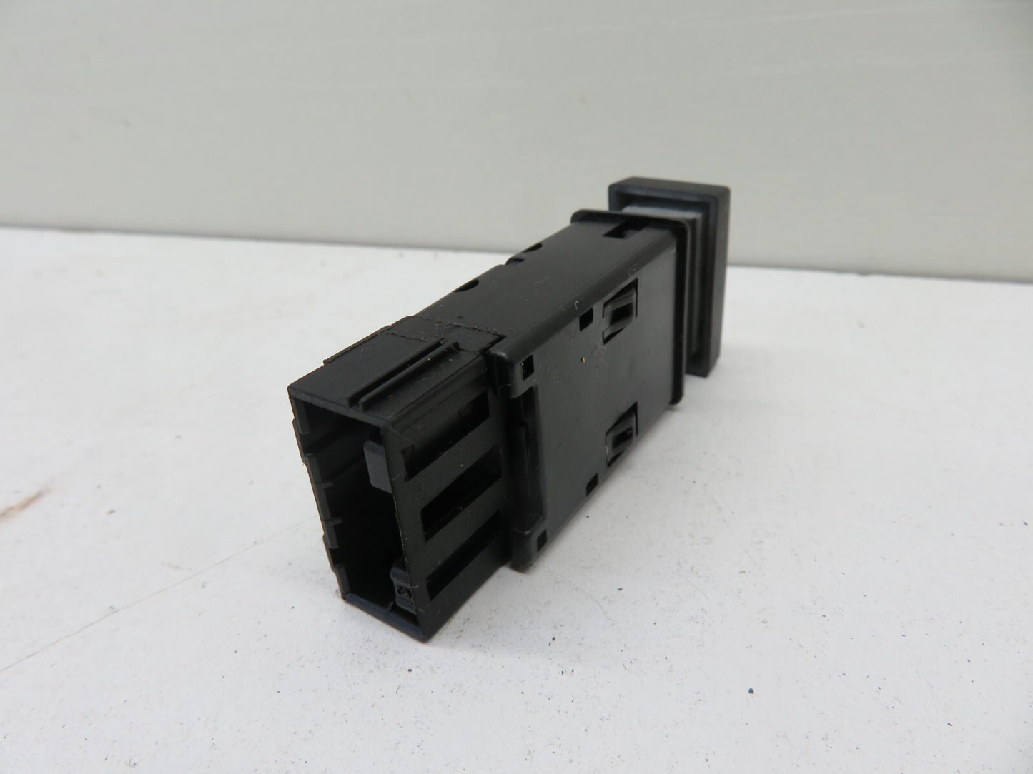 LAND ROVER FREELANDER 1 A/C SWITCH YUC500300 2004-2006 1752-13