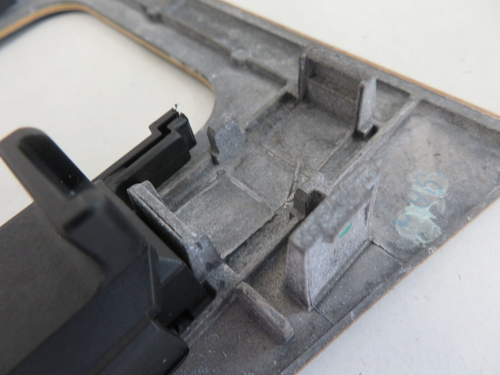 MERCEDES E CLASS W210 GEAR SELECTOR SURROUND TRIM WITH SWITCHES 1995-2002 1129-9