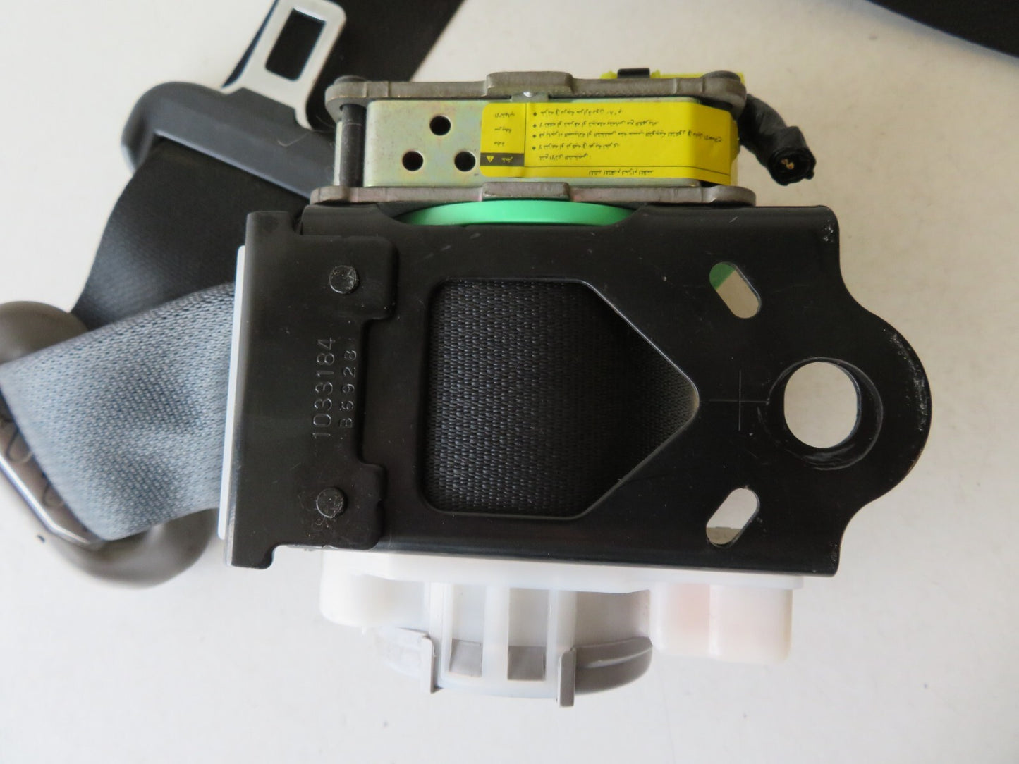 TOYOTA YARIS MK2 NSF PASSENGER SEAT BELT 3DR 73220-0D160 2006-2011 AMS1159