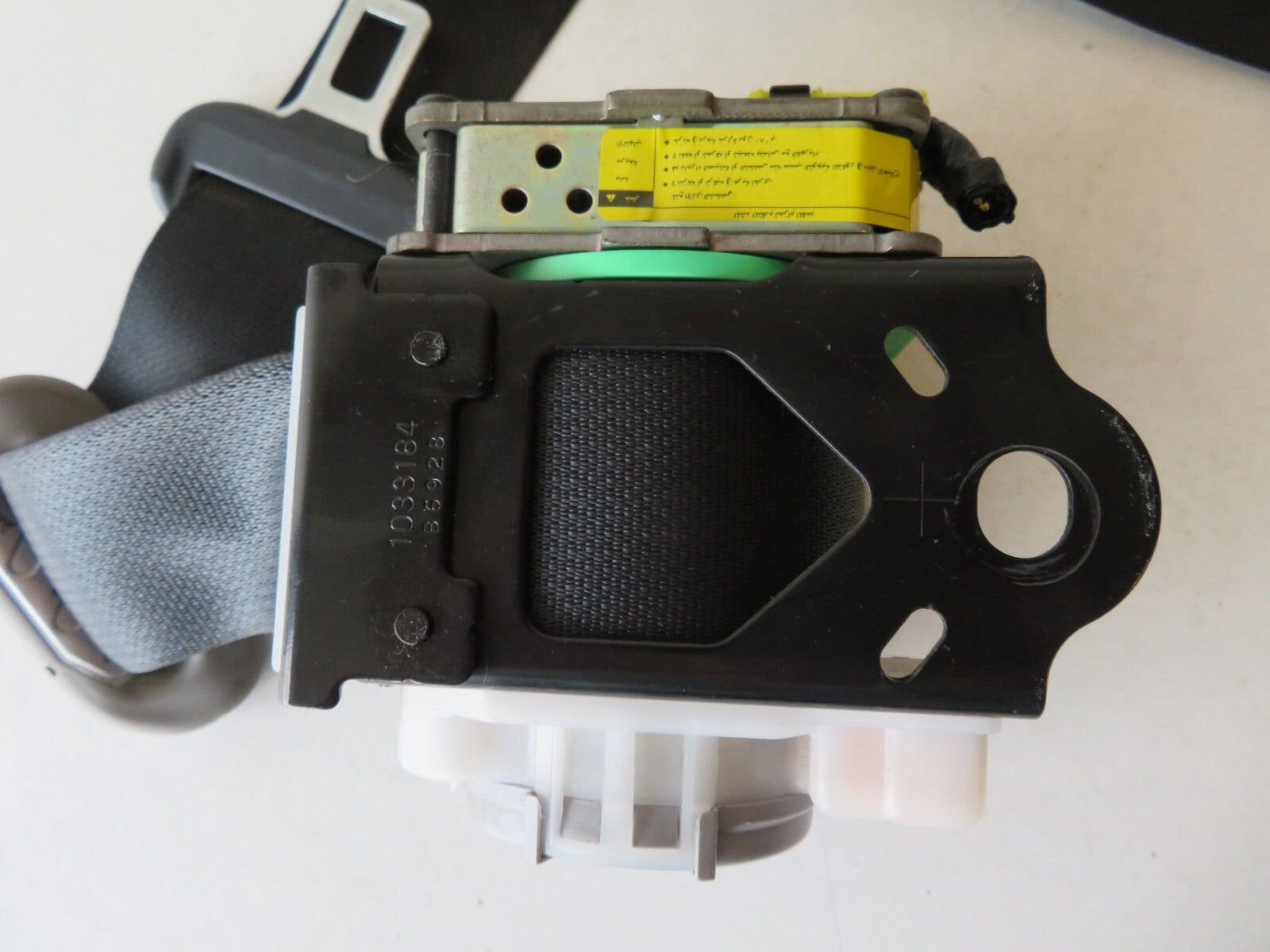 TOYOTA YARIS MK2 NSF PASSENGER SEAT BELT 3DR 73220-0D160 2006-2011 AMS1159