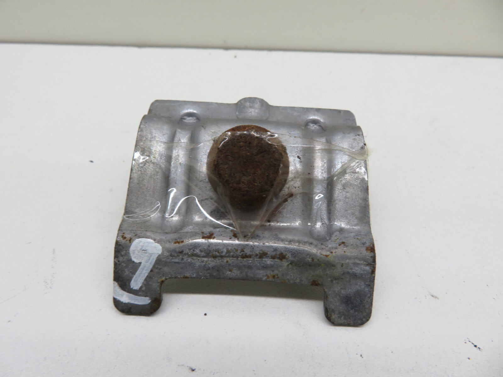 VOLKSWAGEN VW EOS BATTERY CLAMP 2006-2010 1721-9