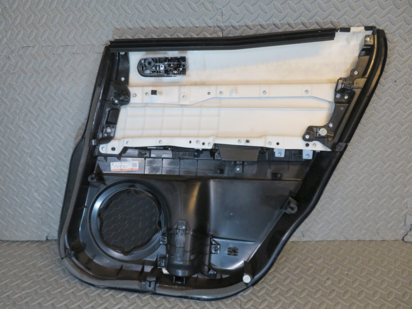 MAZDA CX7 NSR DOOR CARD 2010-2012