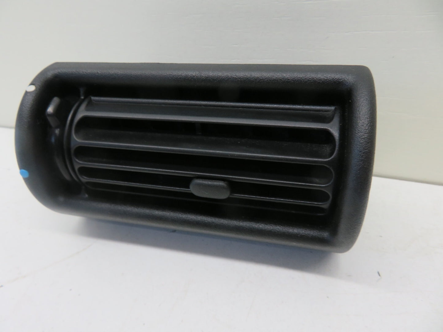 LAND ROVER FREELANDER 1 DASHBOARD AIR VENT 2004-2006 1734-8