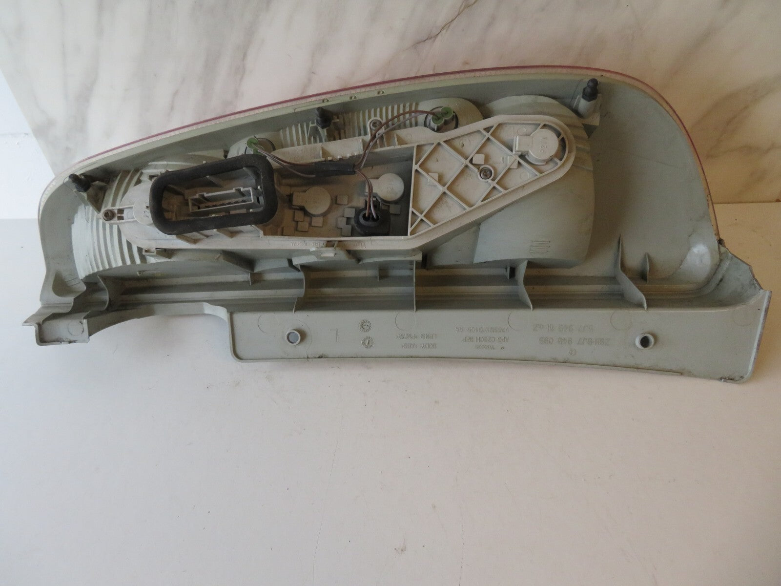 SKODA ROOMSTER NS PASSENGER REAR TAIL LIGHT 5j7945095 2007-2013