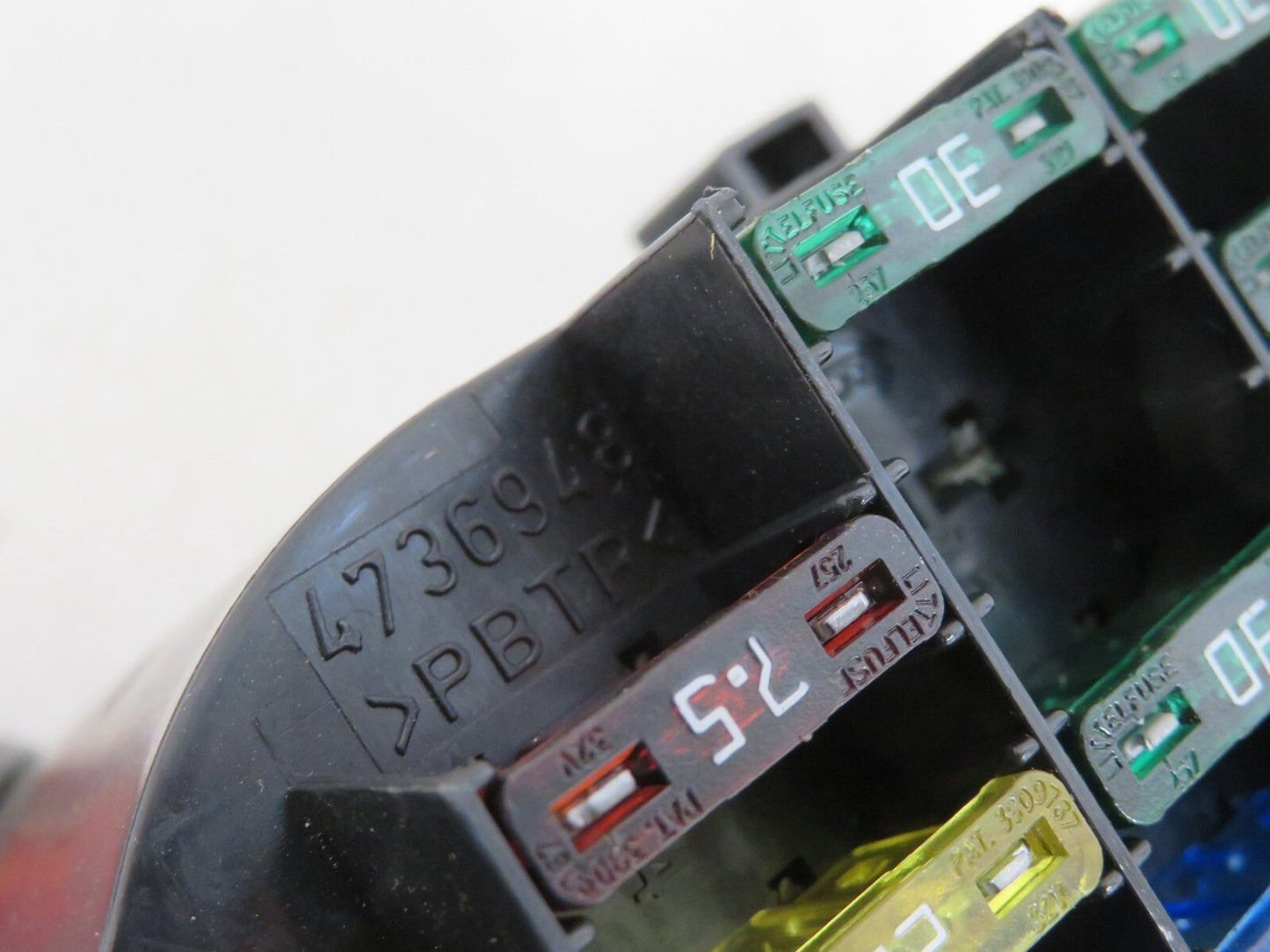 SAAB 93 9-3 INTERIOR FUSE BOX 4736948 1998-2002 SB15