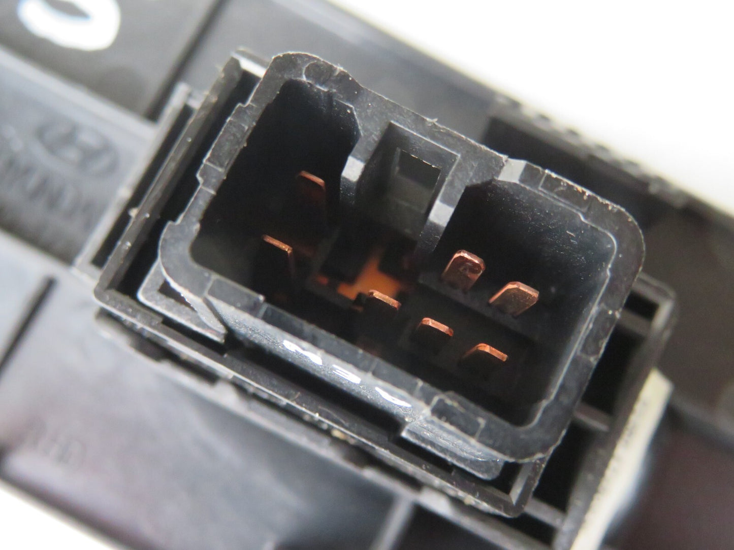 HYUNDAI MATRIX NS PASSENGER WINDOW SWITCH 93580-17100 2001-2006 A1343-5