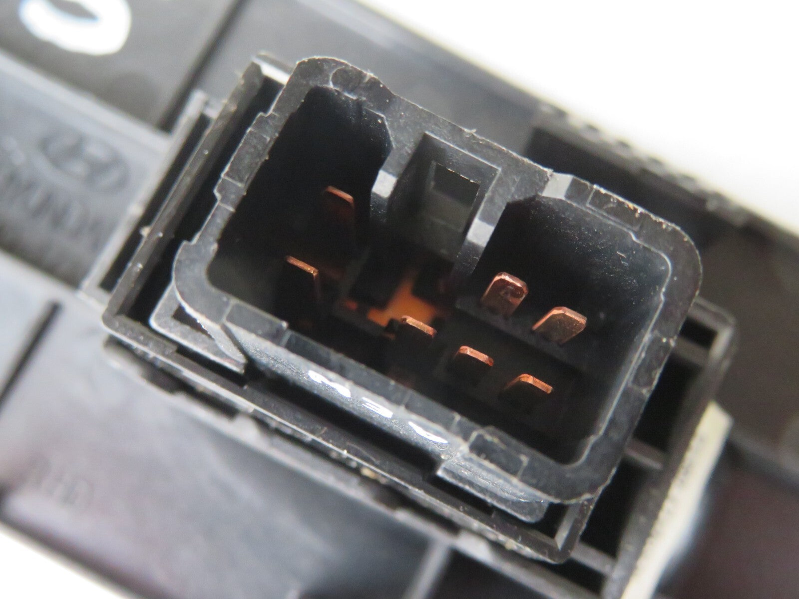 HYUNDAI MATRIX NS PASSENGER WINDOW SWITCH 93580-17100 2001-2006 A1343-5