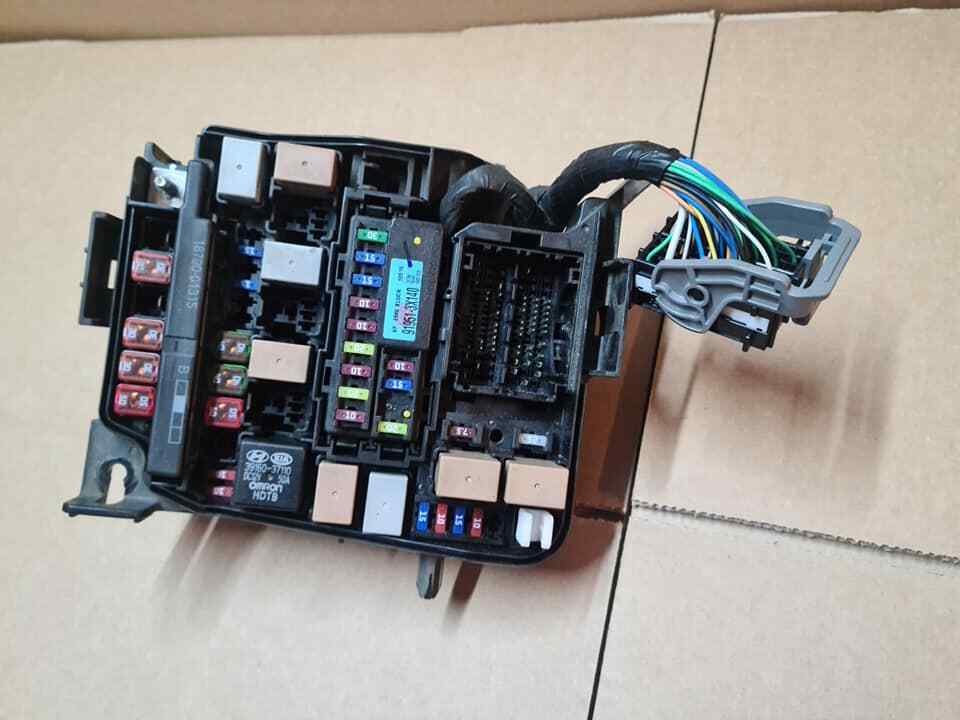 HYUNDAI I40 1.7 CRDI ENGINE BAY FUSE BOX 91203-3Z190 2012-2015 