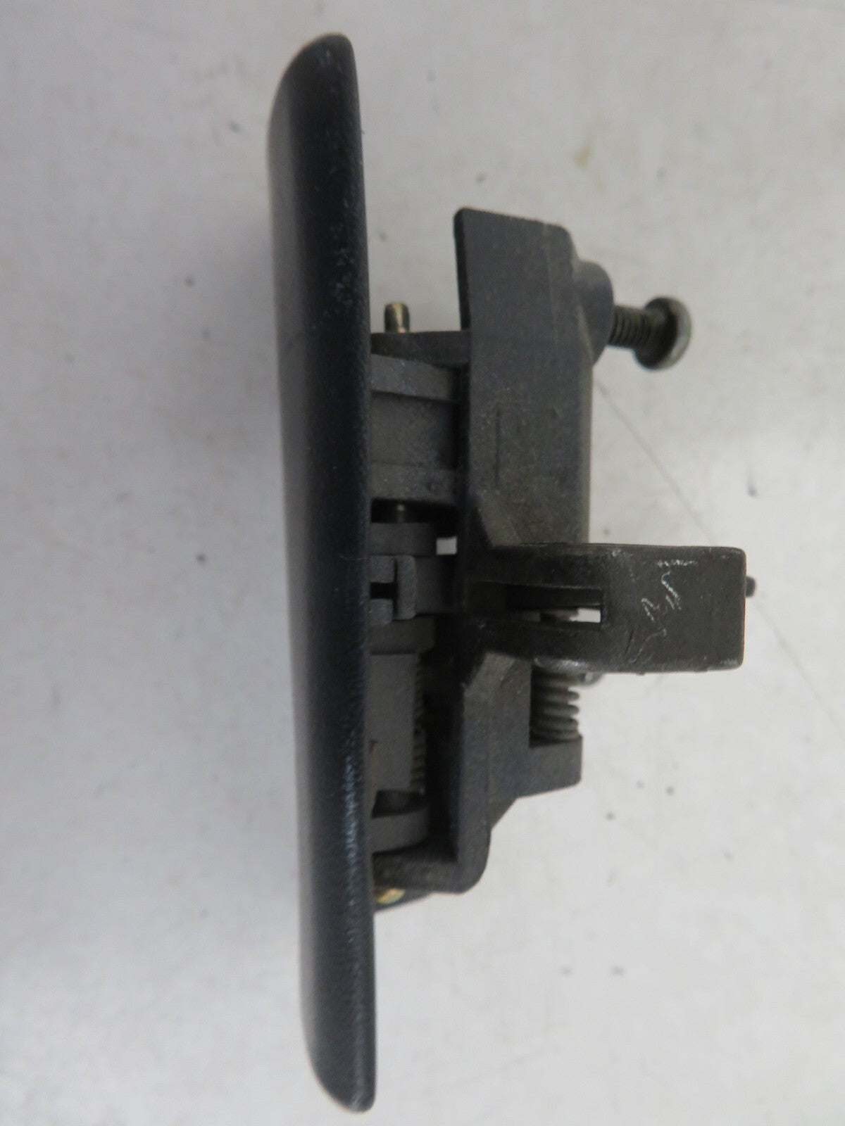 HYUNDAI GETZ PASSENGER GLOVE BOX HANDLE 2002-2005 1234-20