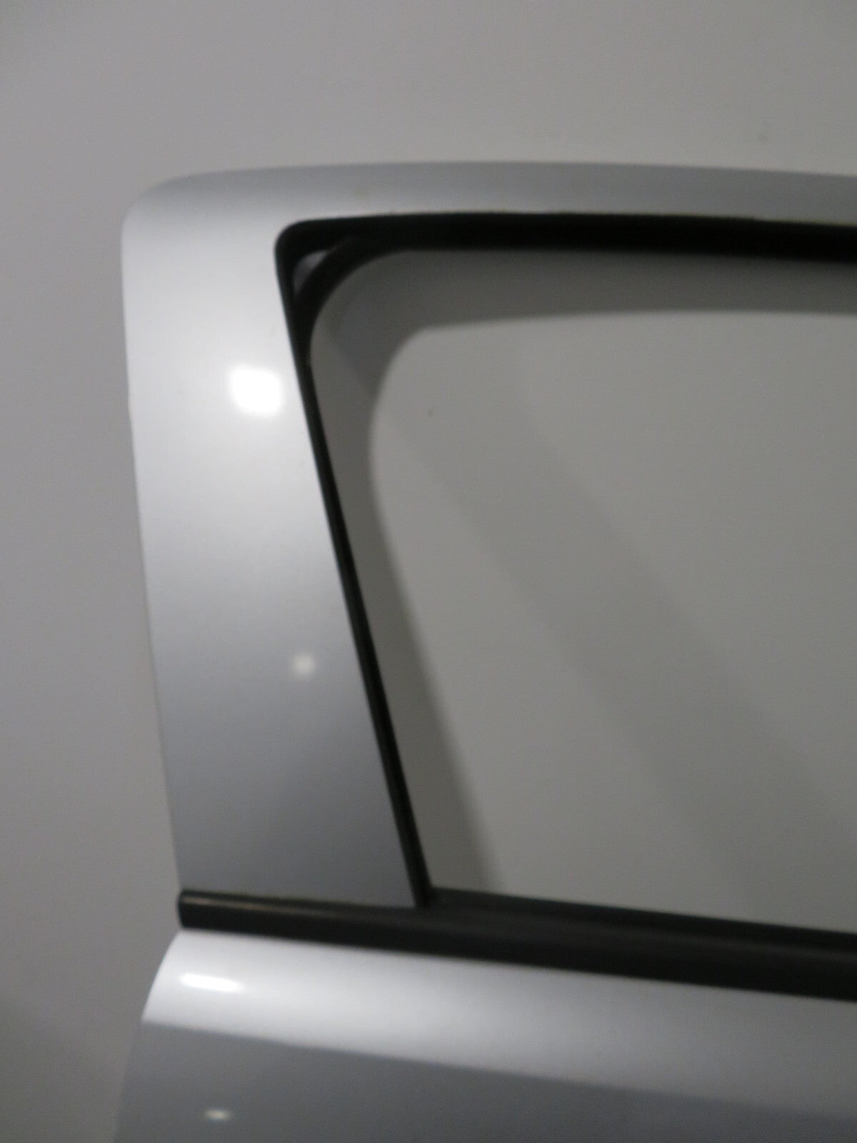 VAUXHALL CORSA D OS DRIVER SIDE DOOR WITH GLASS 3DR SILVER 2006-2010