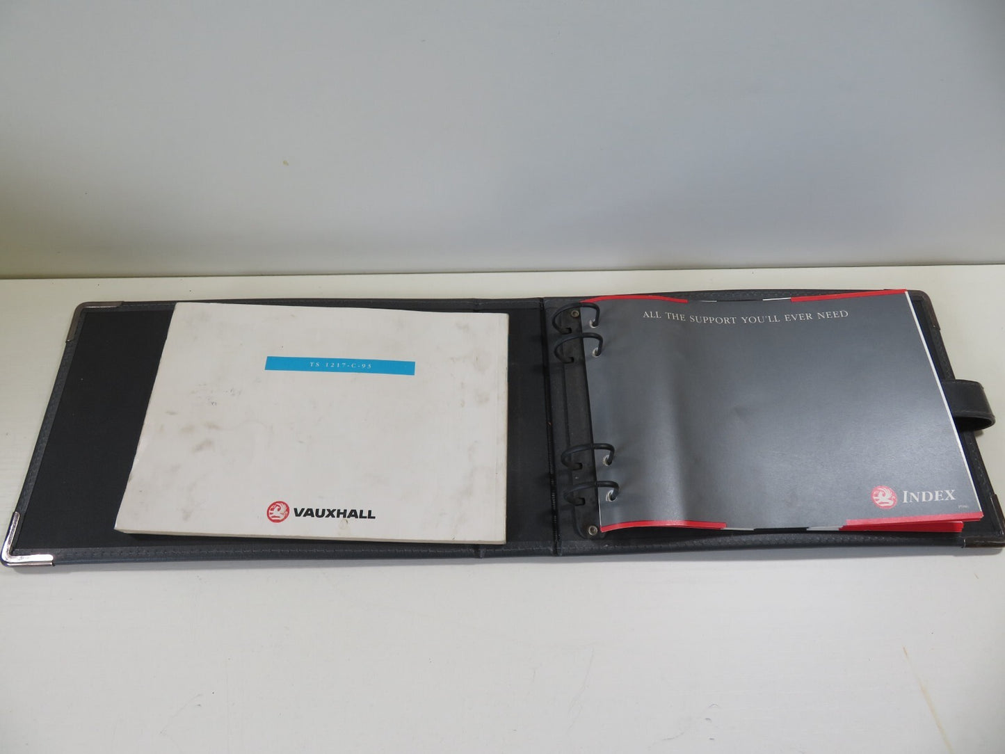 VAUXHALL ASTRA F MK3 OWNERS MANUAL WITH FOLDER 1992-1995