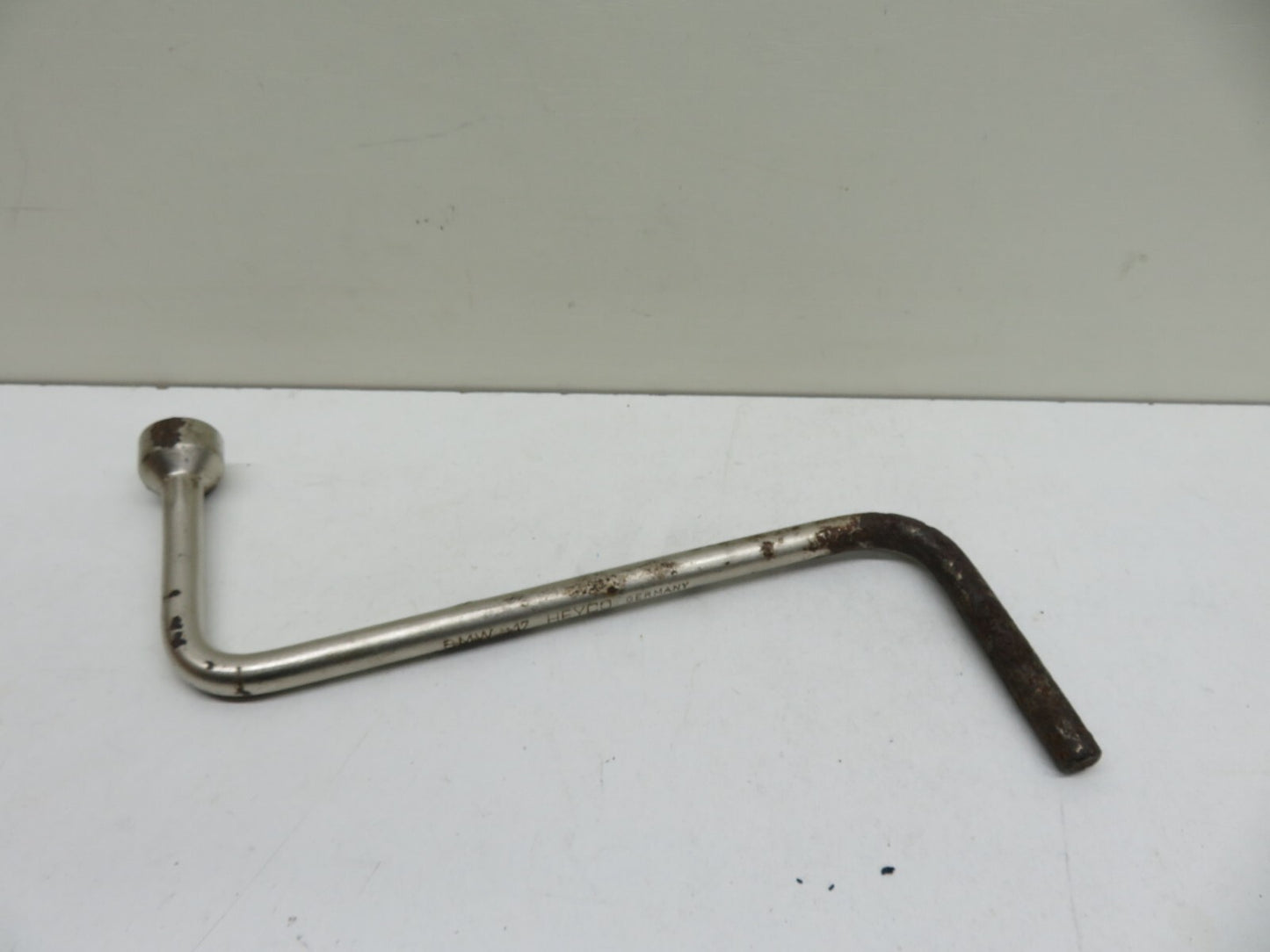 BMW E36 WHEEL NUT BRACE TOOL 1991-1998 B1658-3