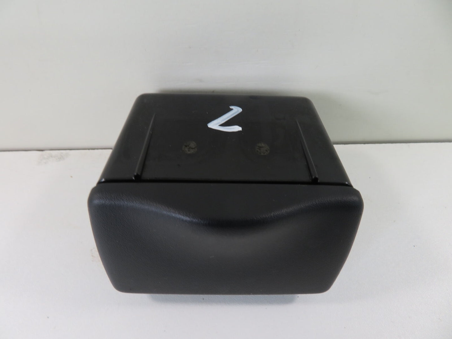 HONDA CRV MK2 REAR ASHTRAY 2002-2007 1407-7